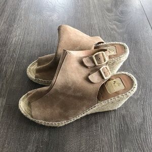 Made in Spain, espadrilles.